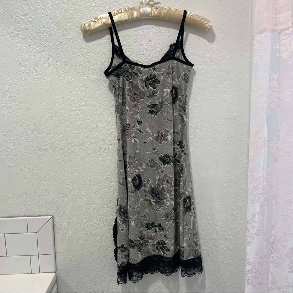 vintage Lucent slip dress - Picture 2 of 5